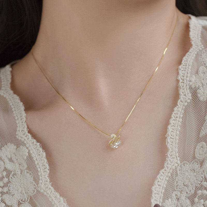 925 Sterling Silver Cygnet necklace