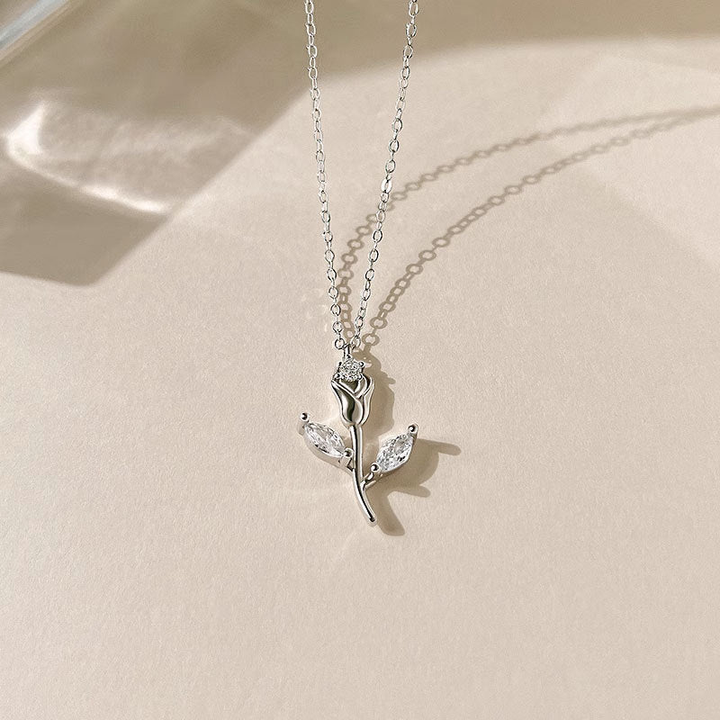 925 Sterling Silver Rose necklace
