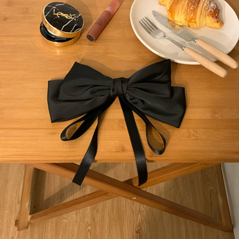 Big bow streamer hair clip