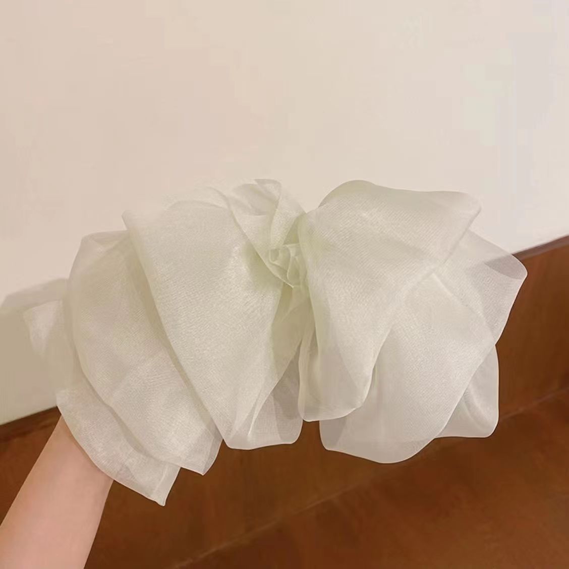 Chiffon bow spring clip